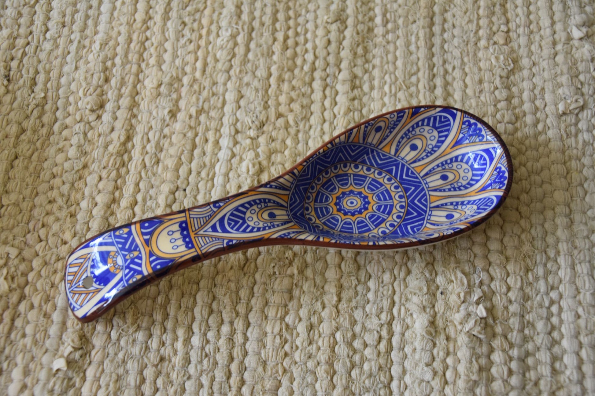 Handgemaakte keramieken sauslepel / amuse lepel