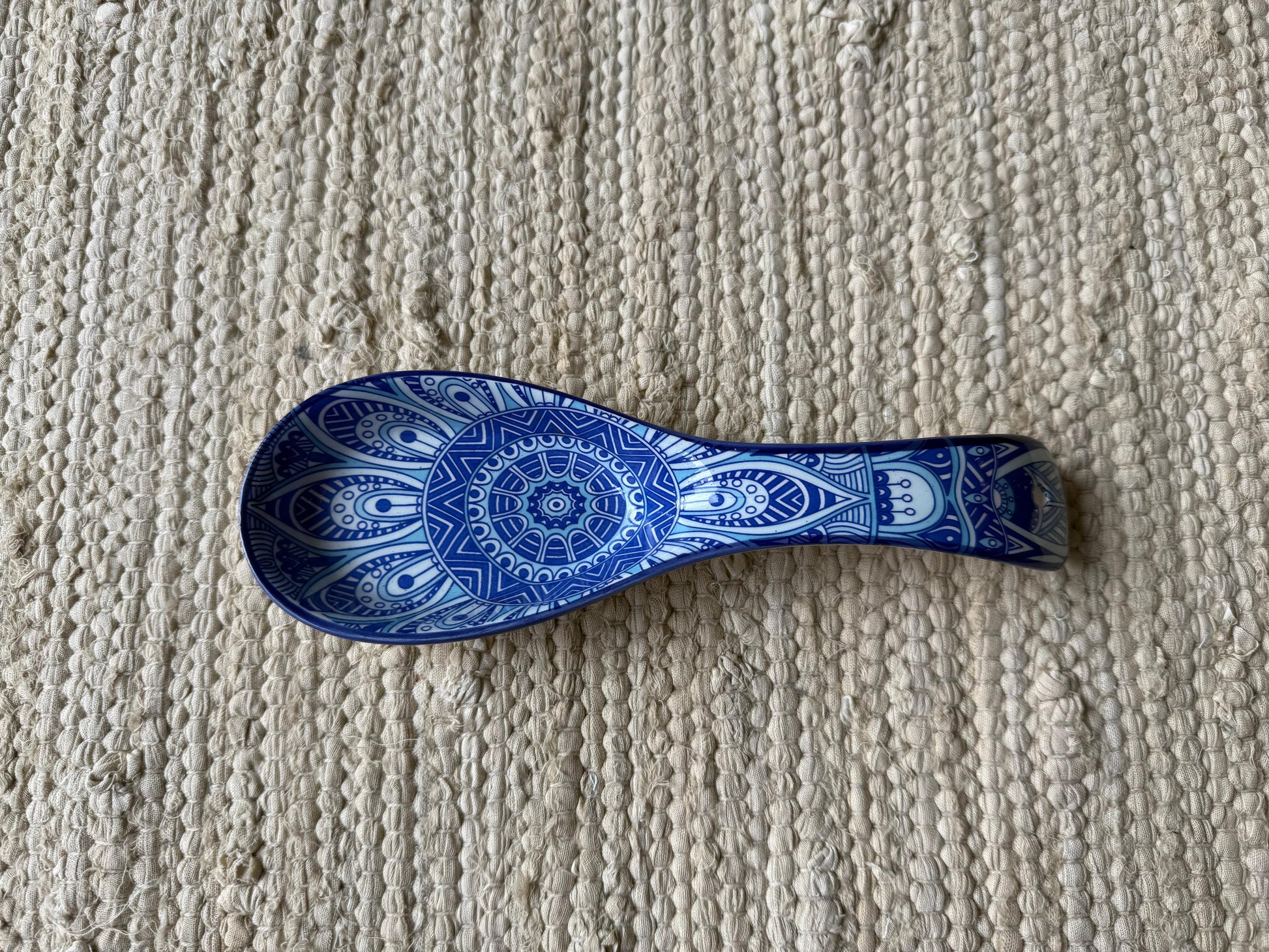 Handgemaakte keramieken sauslepel / amuse lepel